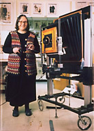 Elsa Dorfman in her studio, with Polaroid 20x24 camera (image from elsa.photo.net)